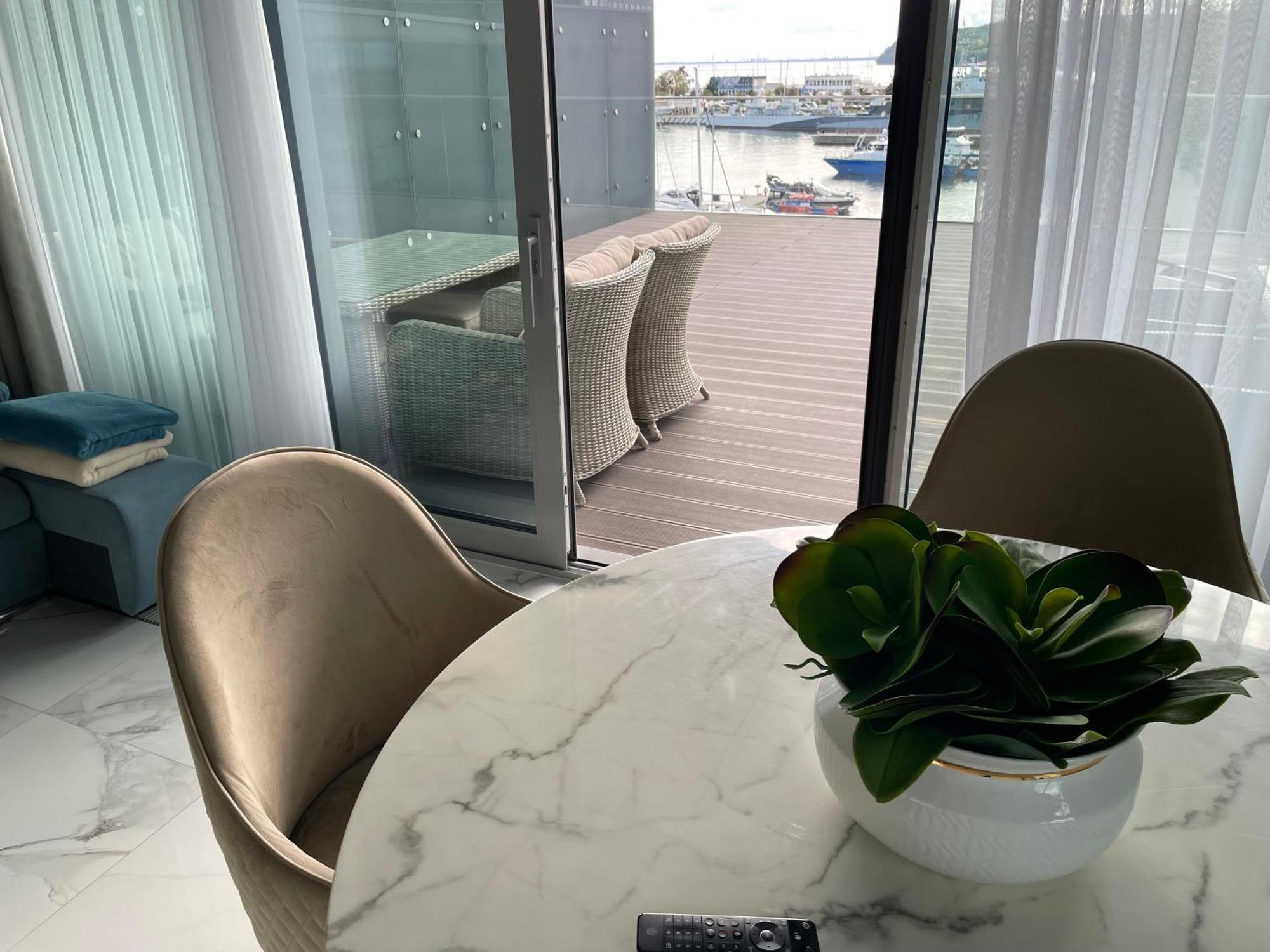 Apartament Faltom 26 Yacht Park Z Tarasem 格丁尼亚 外观 照片